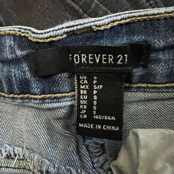 Forever 21 Frayed Denim Button Up Shorts - Picture 4 of 5